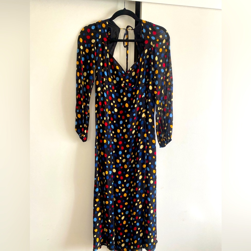 Reformation-Mabille Dress-FIESTA
No snags/tear
Discontinued pattern
Size 12
Tags